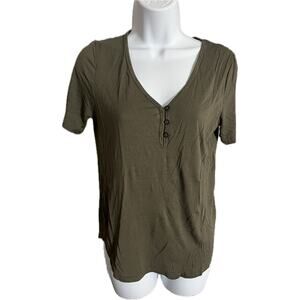 Lord & Taylor olive green short sleeve v-neck tee small mark on back small